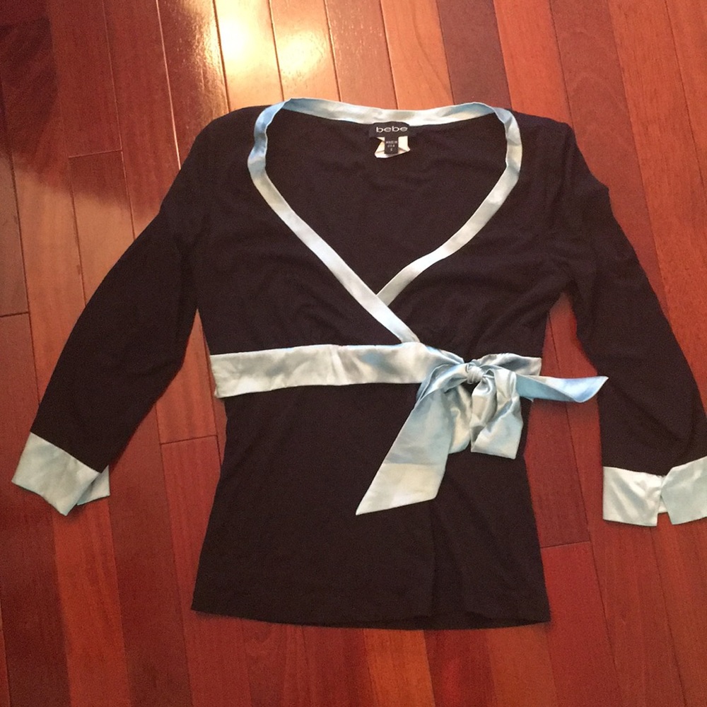 Bebe small top